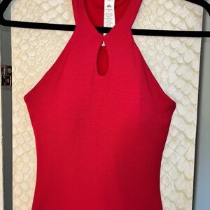 ALO Yoga Red Ribbed Halter Camisole with Keyhole never worn. Perfect condion!!